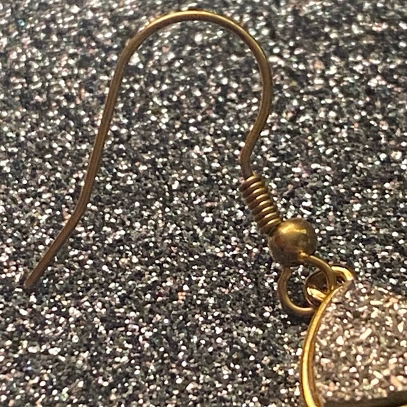 🌟Holographic Crystal Drop style earrings🌟 - Picture 3 of 4